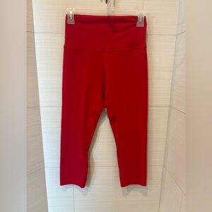 EUC size 6 Lululemon bright red align cropped leggings